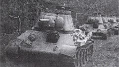 Sov�tské tanky �ikující se p�ed útokem na Kyjev