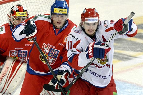 Ruský hokejista Viktor Tichonov (vpravo) a Jakub Krejík z eska