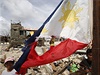 Smutná symbolika: zniená filipínská vlajka 