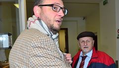 Petr Ne�as dorazil k výslechu.