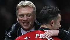 Fotbalista Manchesteru United Robin van Persie a trenér David Moyes