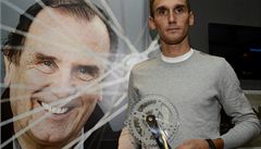 Cyklista Roman Kreuziger p�evzal Cenu Roberta Bakalá�e za rok 2013 za p�ínos pro �eskou cyklistiku