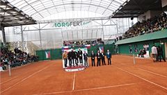 �e�tí tenisté slaví v Prost�jov� daviscupový triumf.