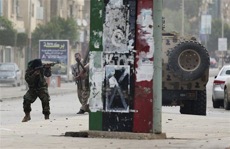 Ozbrojené stety mezi libyjskou armádou a islamisty ze salafistické skupiny Ansan a-aría