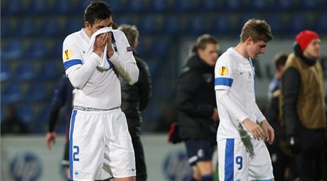 Smutní fotbalisté Liberce Renato Keli (vlevo) a Vladyslav Kalitvintsev