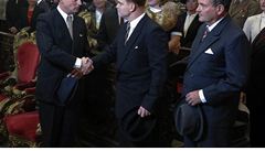 Jií Vyorálek (Klement Gottwald) a David Novotný (Rudolf Slánský) .