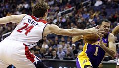 Washington zskal v NBA skalp slavnch Lakers. Byl u toho i Vesel