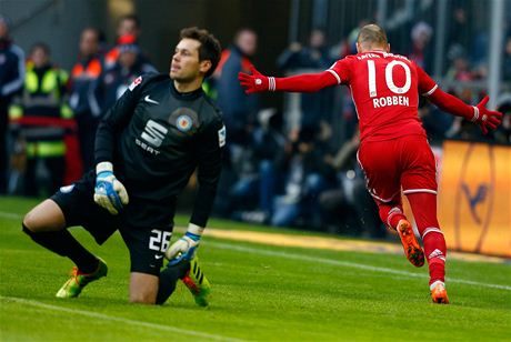 Arjen Robben oslavuje vstelenou branku