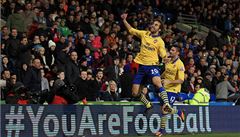 Mathieu Flamini oslavuje! Jeho Arsenal nakonec vyhrál 3:0