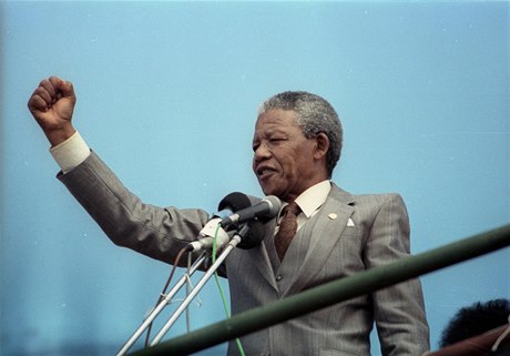 Nelson Mandela v roce 1990