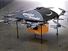 Amazon PrimeAir  Slavný e-shop testuje doruování zásilek bezpilotními letouny.