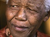 Nelson Mandela oficiln oznamuje svj stup z veejnho ivota