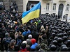 Ukrajinská policie blokuje pístup k prezidentské kancelái