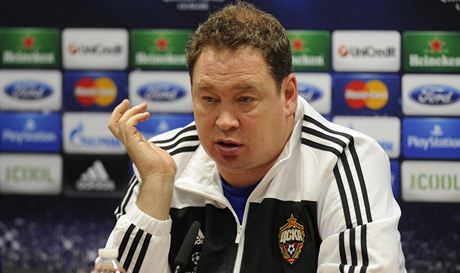 Trenér CSKA Moskva Leonid Sluckij