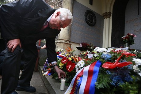 Milo Zeman  uctil památku bývalého prezidenta Václava Havla.