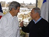 John Kerry (vlevo) a Benjamin Netanjahu v Jeruzalém