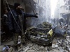 Nedlní útok syrské armády na Aleppo zabil 36 lidí. Obyvatelé pátrají v...