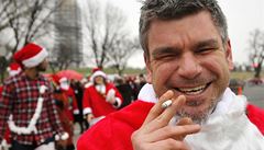 Minimaraton pro charitu. Madridem běželo šest tisíc Santa Clausů