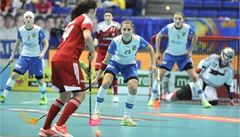 T�etí zprava je Adéla Bo�anová (�R), druhá zleva je Flurina Martiová (�výcarsko).