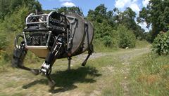 Prototyp robota BigDog od Boston Dynamics.