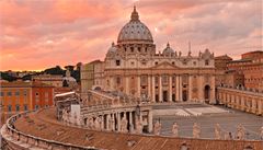 Vatikán posiluje řady vymítačů ďábla. Poptávka po exorcismu roste