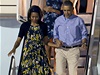 Americký prezident Barack Obama v pátek odletl se svou rodinou na Havaj, kde stráví vánoní prázdniny. 