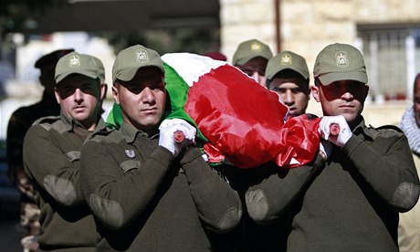 Pohřeb Džamála Muhammada Džamála, palestinského velvyslance v ČR, ve městě Ramalláh na Západním břehu Jordánu.