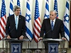 John Kerry (vlevo) a Benjamin Netanjahu