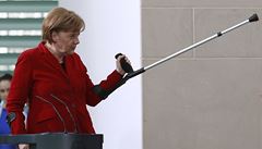 Merkelov upadla na bkch, nalomila si pnev a ru program