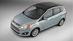 Ford pedstav solrn hybrid. Spotebuje 2,4 litru na 100 km