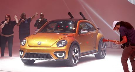 Slavnostn uveden novho konceptu Volkswagen Beetle Dune 