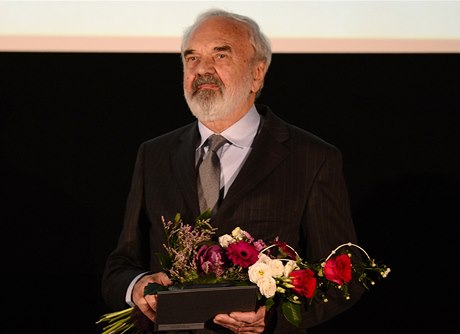 Zdenk Svrák získal Vanurovu cenu. Za humor a humanismus 