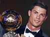 Cristiano Ronaldo na pedávání Zlatého míe za rok 2013