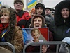 Ukrajinci vyli do ulic Kyjeva na protest proti útoku na exministra vnitra Lucenka
