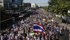 Bangkok opět vře, protivládní demonstranti obsadili klíčové ulice
