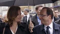 Hollande nebyl v nemocnici za svou partnerkou. Lékaři to zakázali