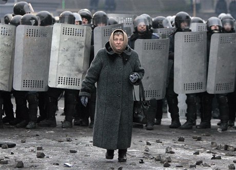 Kyjev se obává vyhláení výjimeného stavu.