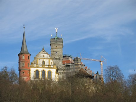 Schwarzenberg je hrad zajímavého tvaru.
