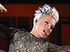 Pink a její hit "Just Give Me a Reason"