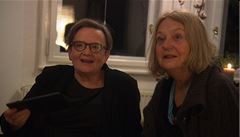 Agnieszka Holland se spisovatelku Edou Kriseovou ve filmu Nvrat Agnieszky H.