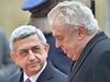 Prezident Milo Zeman (vpravo) pivítal 30. ledna na Praském hrad arménského prezidenta Sere Sargsjana. 