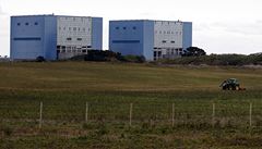 Na tomto místě má vyrůst nová britská jaderná elektrárna Hinkley Point C v Somersetu.
