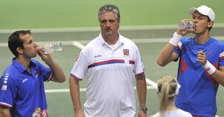 Zprava Tomáš Berdych, nehrající kapitán Jaroslav Navrátil a Radek Štěpánek