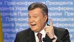 Ministři zahraničí EU jednají s Janukovyčem. Rusko je viní z vydírání