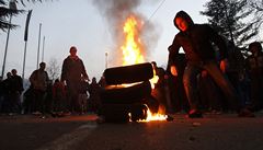 Protivládní demonstrace v Tuzle.