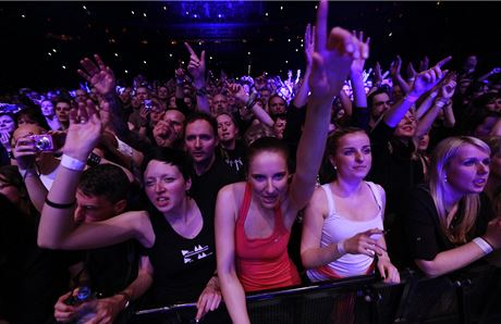 Fanouci kapely Depeche Mode v praské O2 arén.