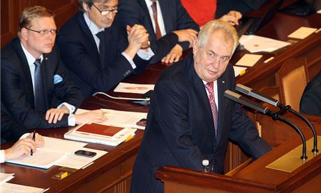 Prezident Milo Zeman na hlasování o dve vlády.