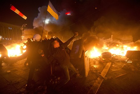 Protivládní demonstrant v epicentru souasných nepokoj na Ukrajin.