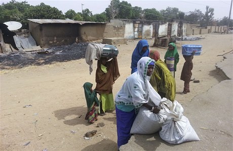 Tuto rodinu pipravila sekta Boko Haram o domov. (ilustraní foto)