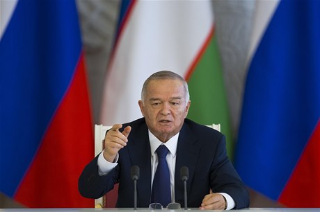 Uzbekistán poádal Hrad o odloení návtvy prezidenta Islama Karimova (na archivním snímku). 